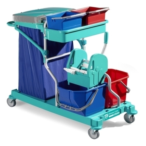 CARRELLI E ATTREZZATURE